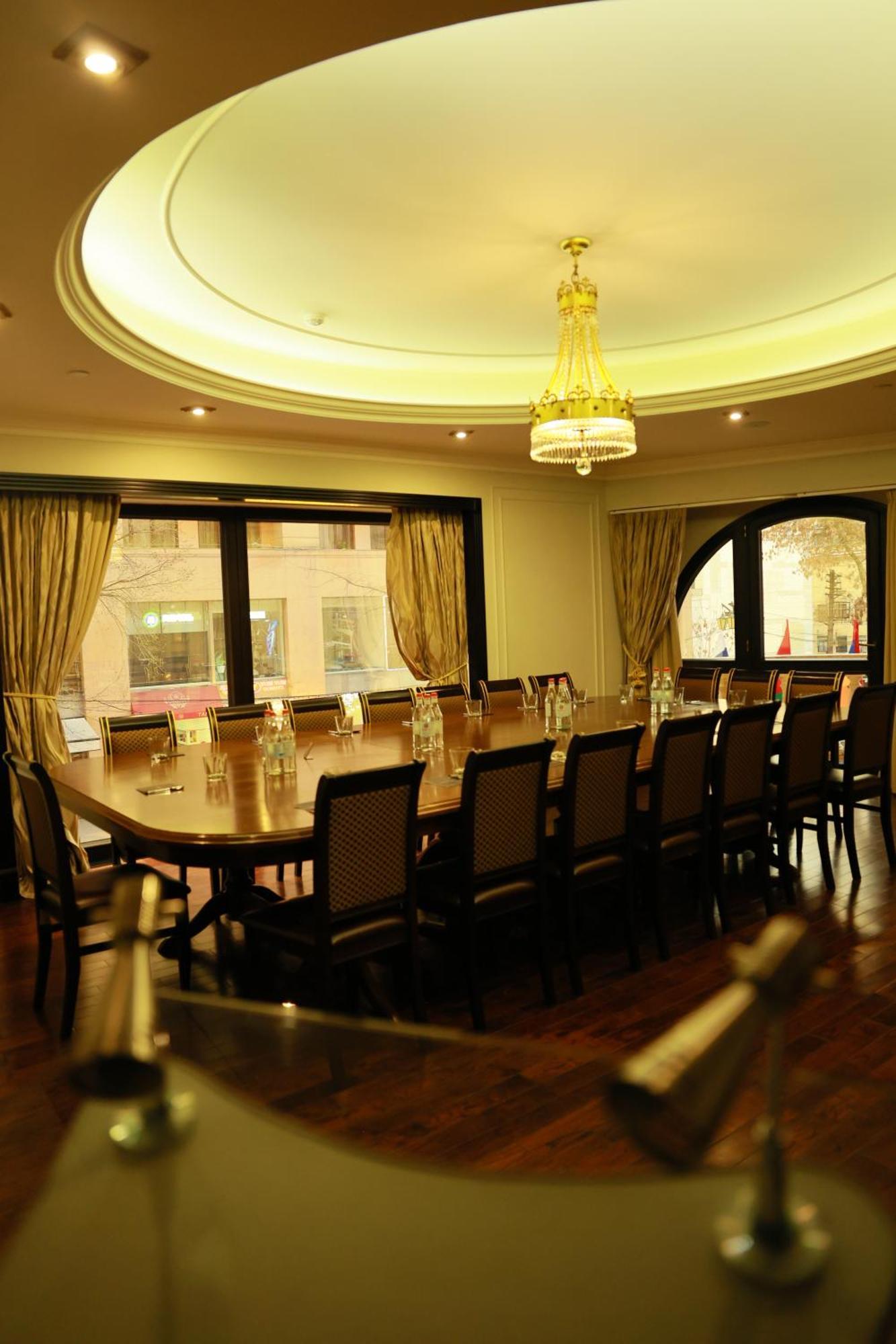 Golden Palace