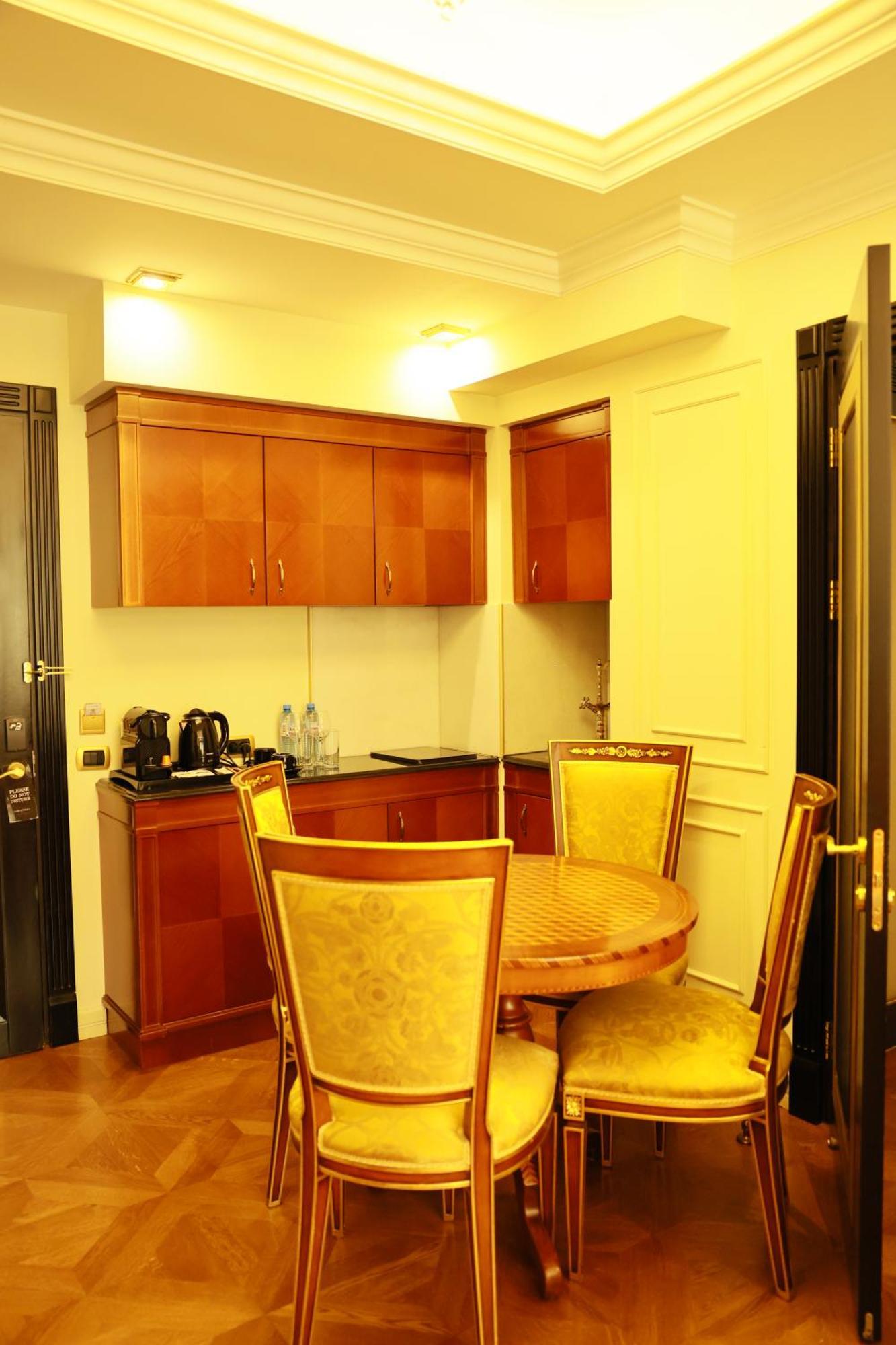 Hotel Golden Palace Ereván