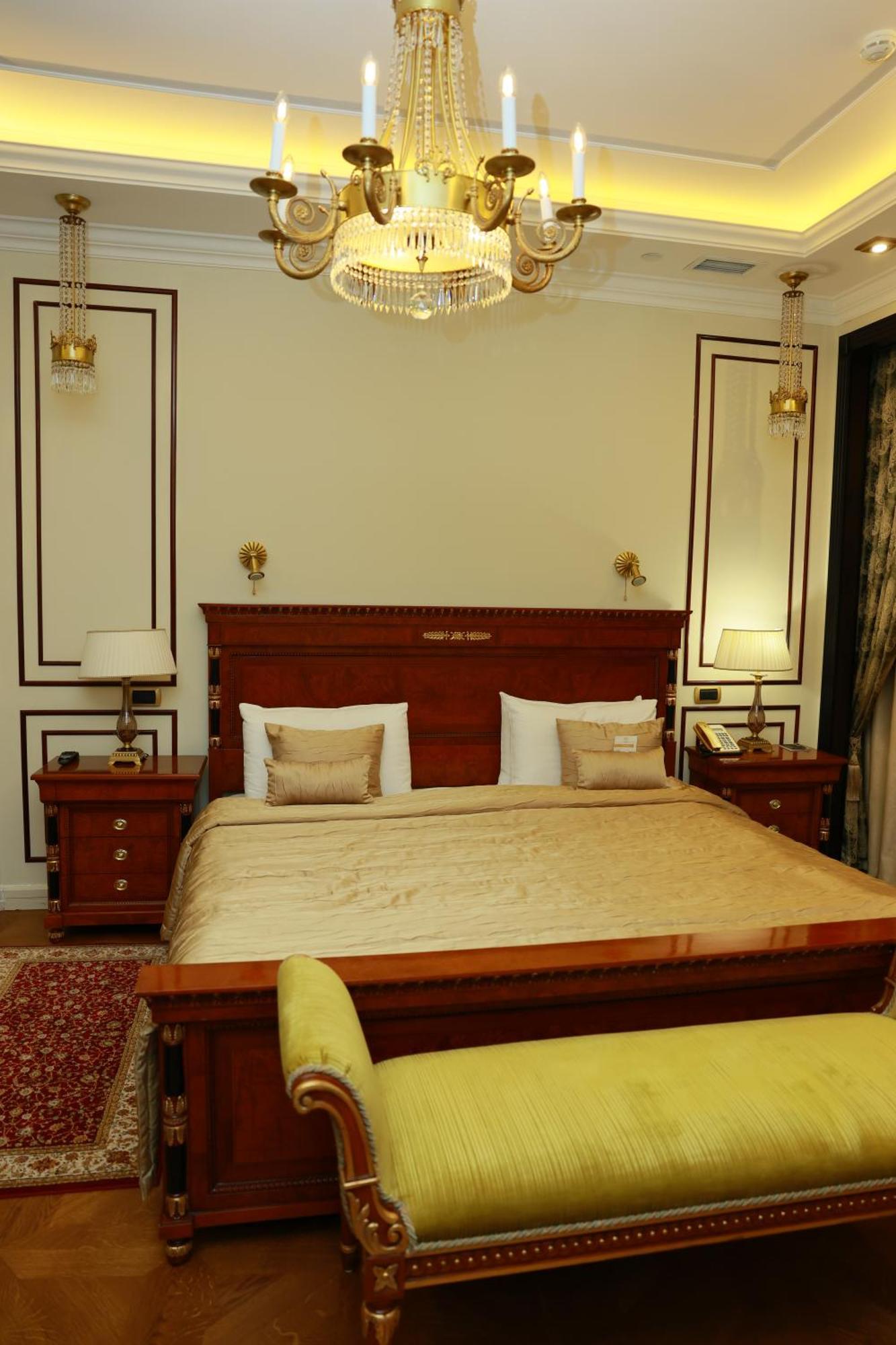 Golden Palace Erivan