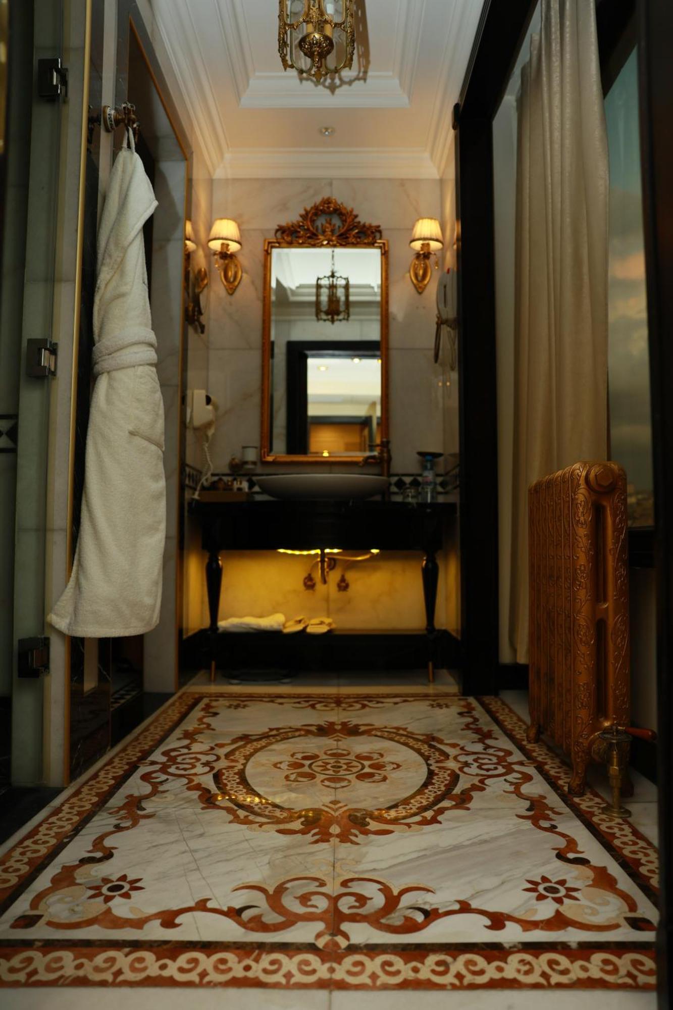 Golden Palace Hotel 5*