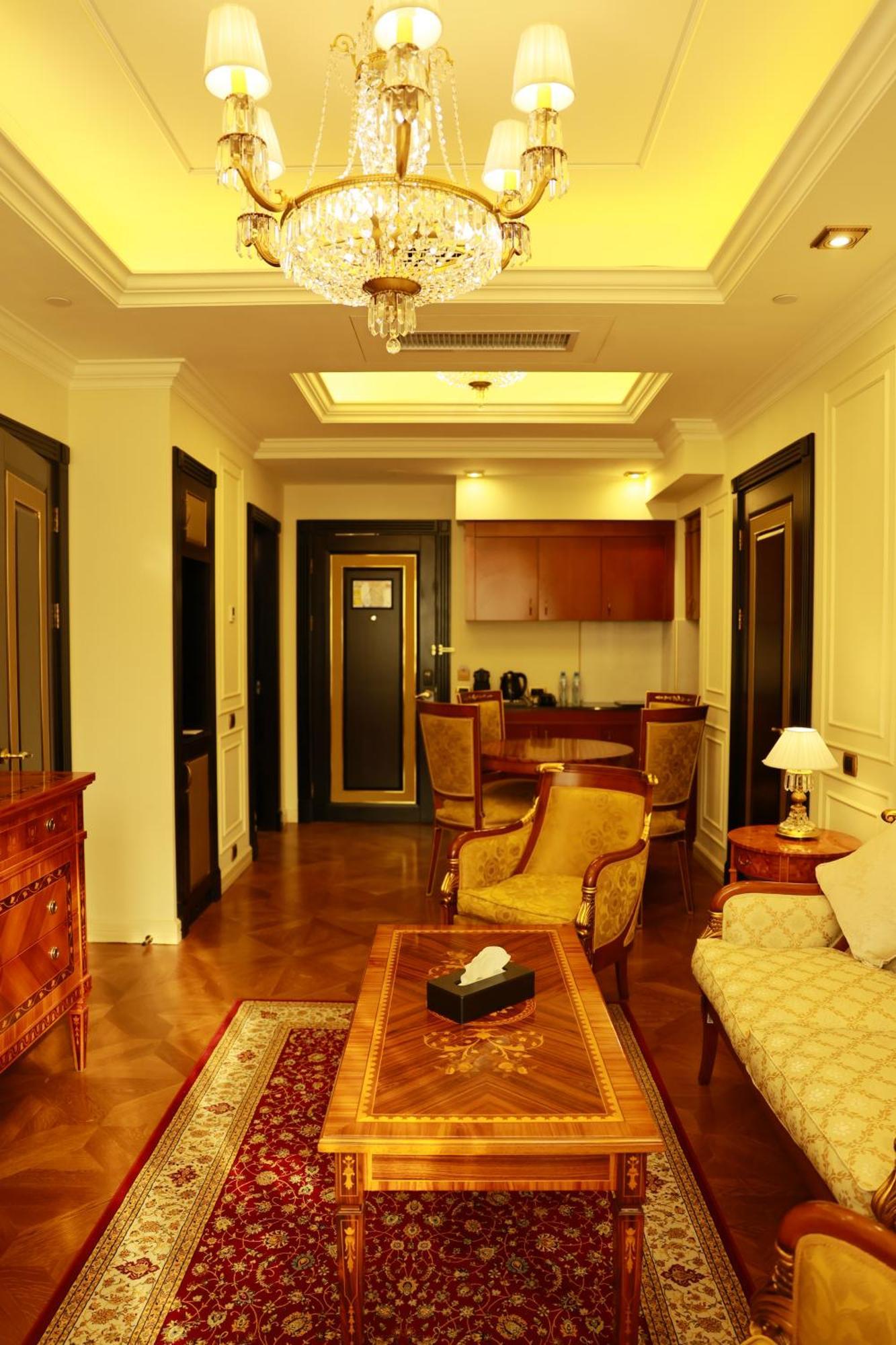 Golden Palace Hotel Ereván