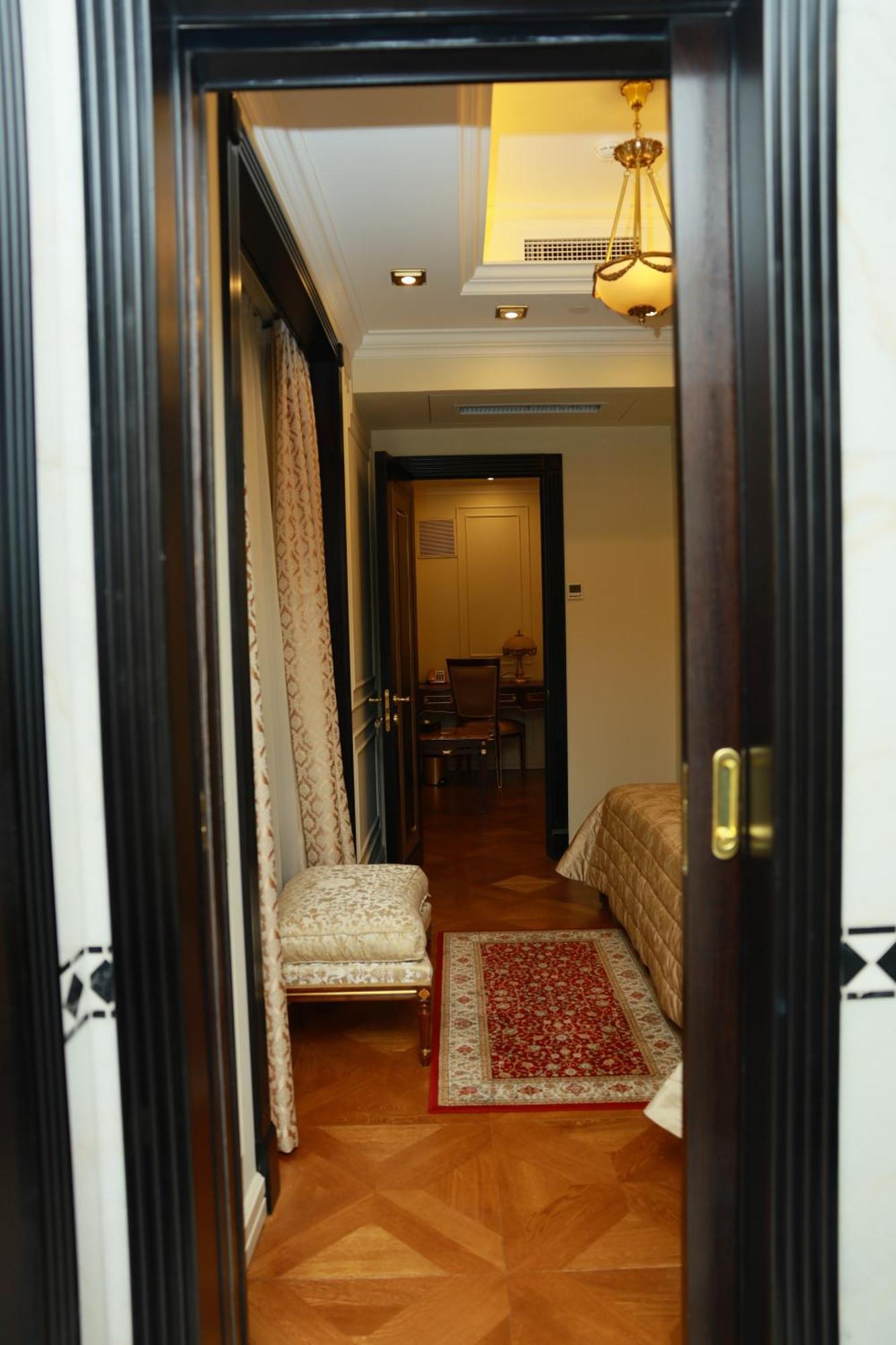 Golden Palace 5* Erivan
