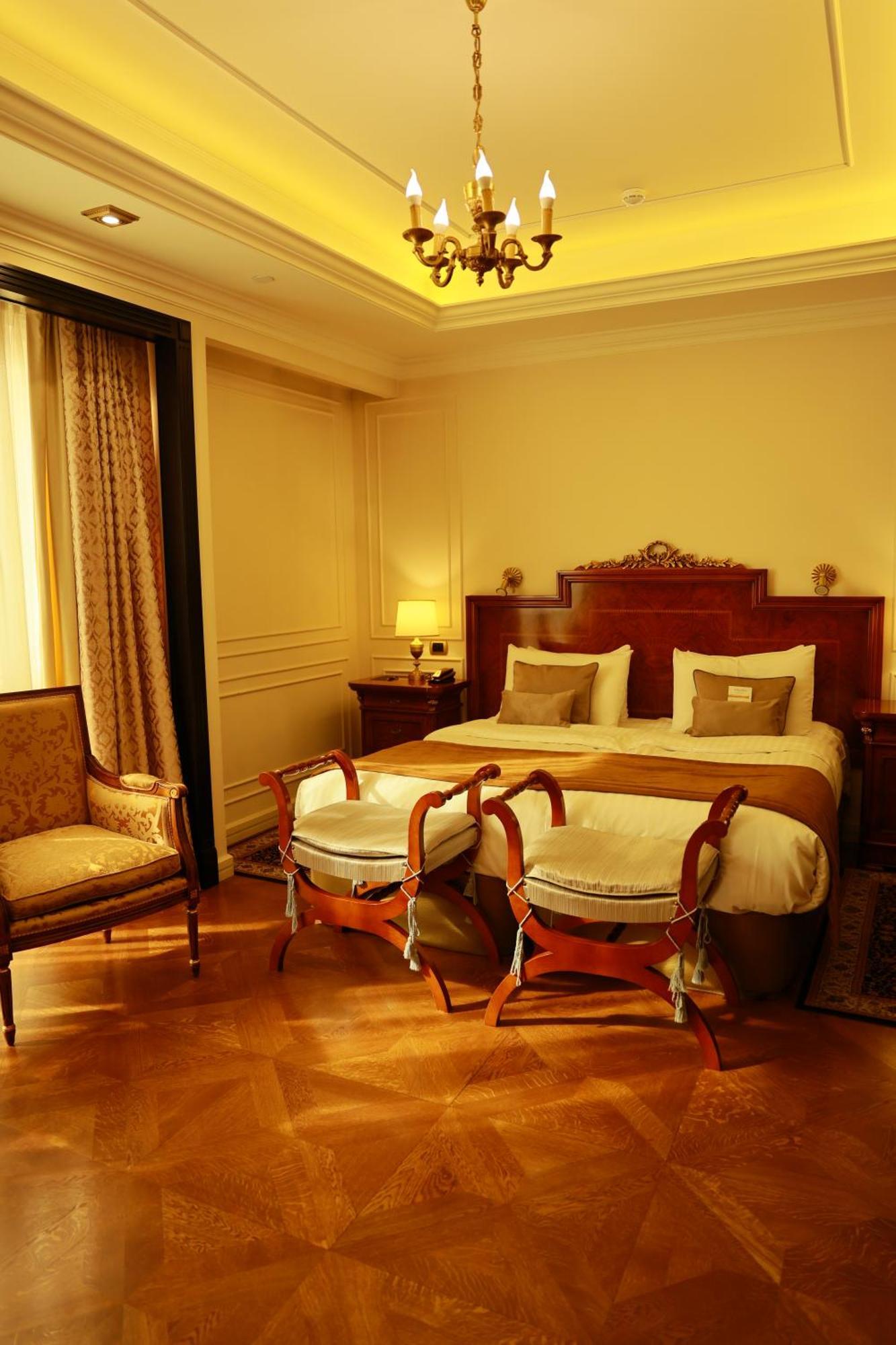 Golden Palace 5*